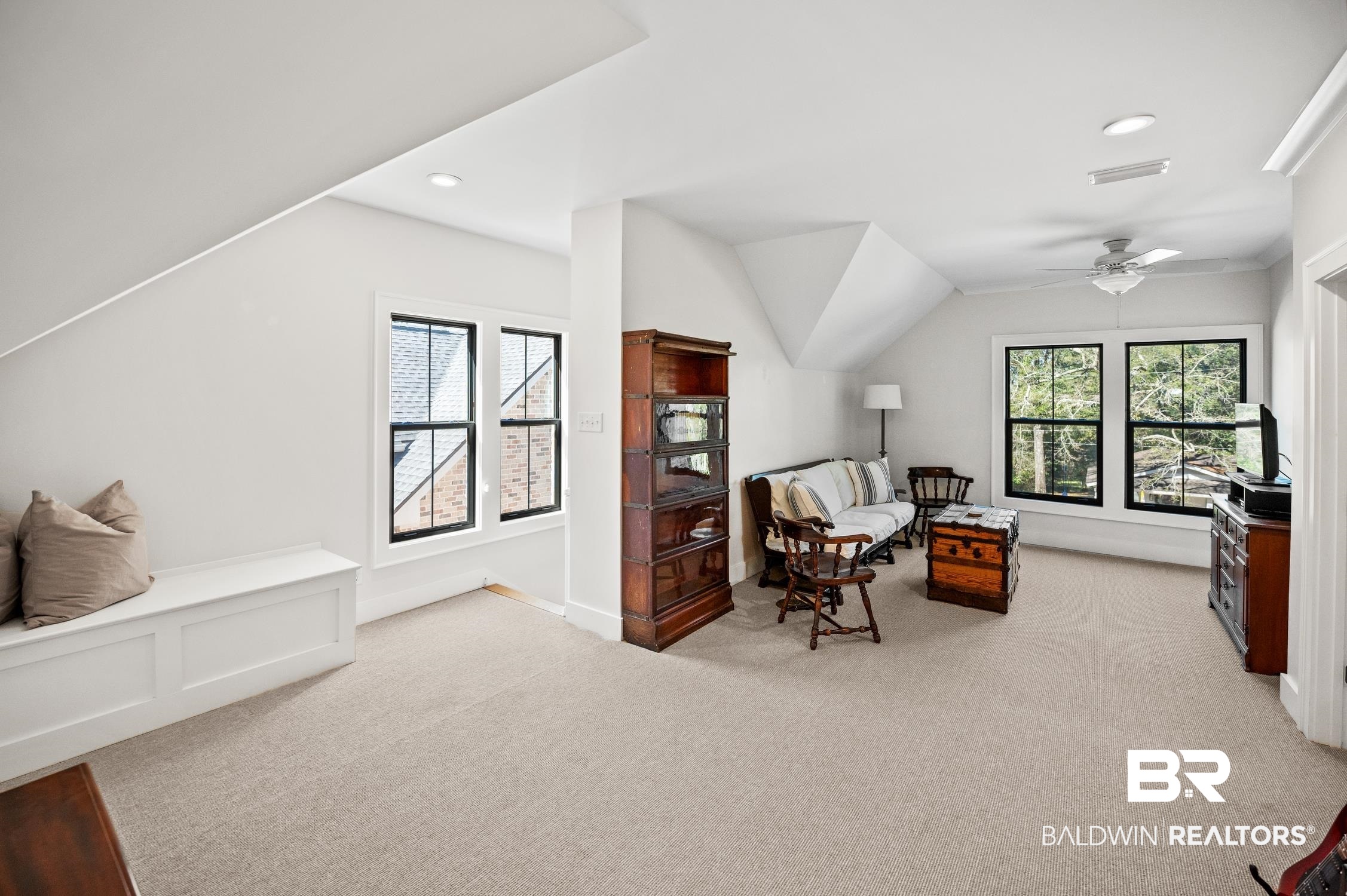152 Pinecrest Lane