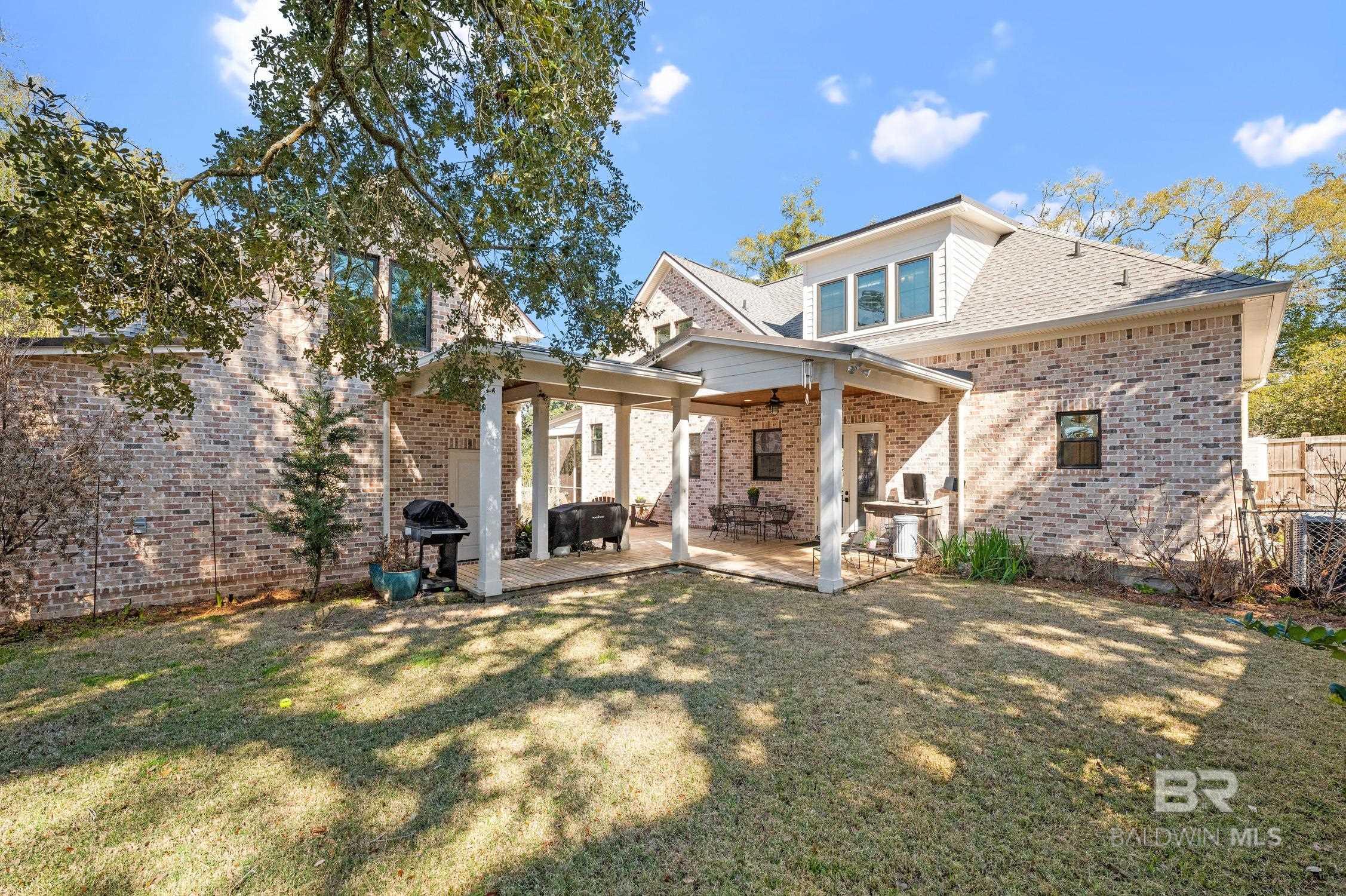 152 Pinecrest Lane