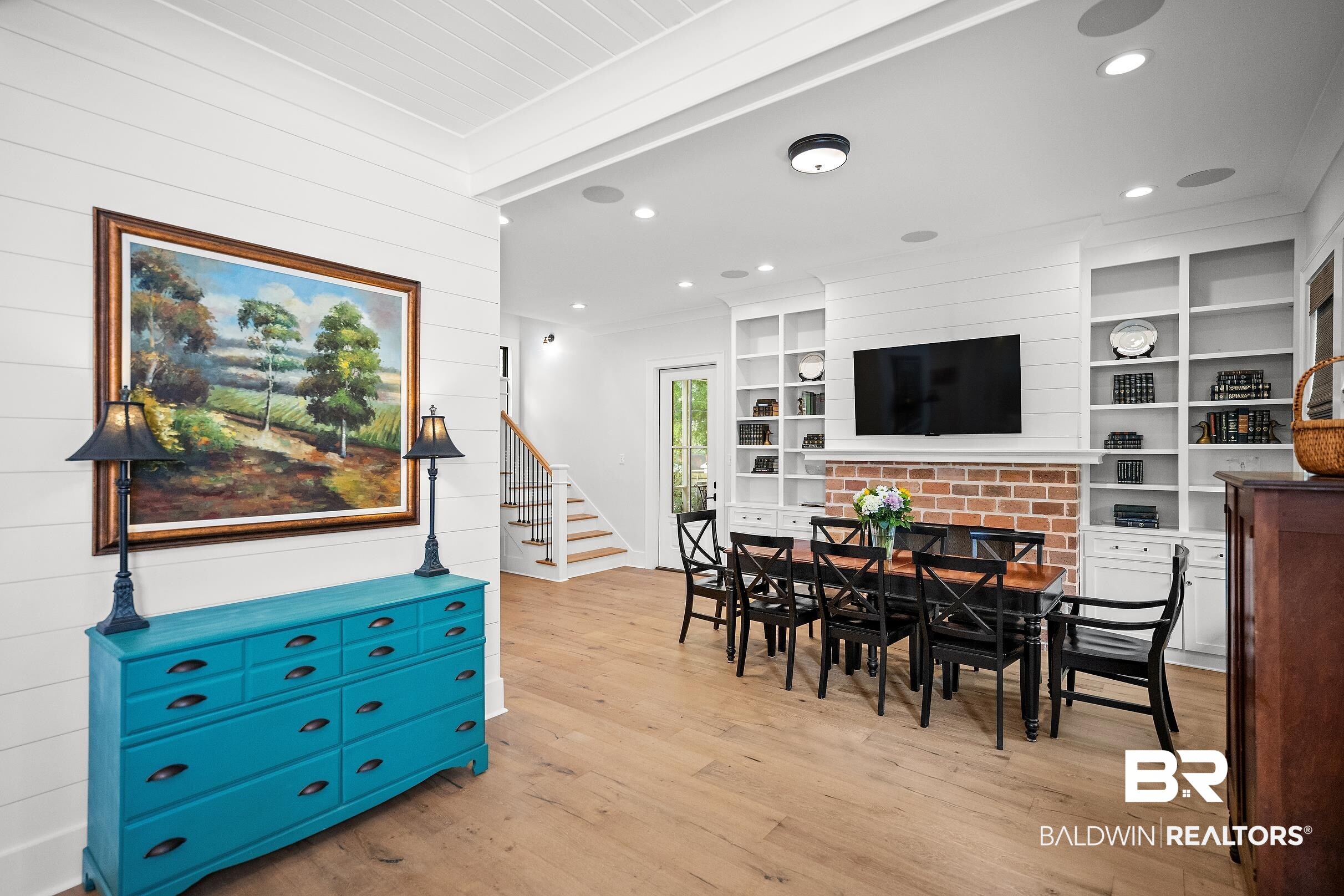 152 Pinecrest Lane