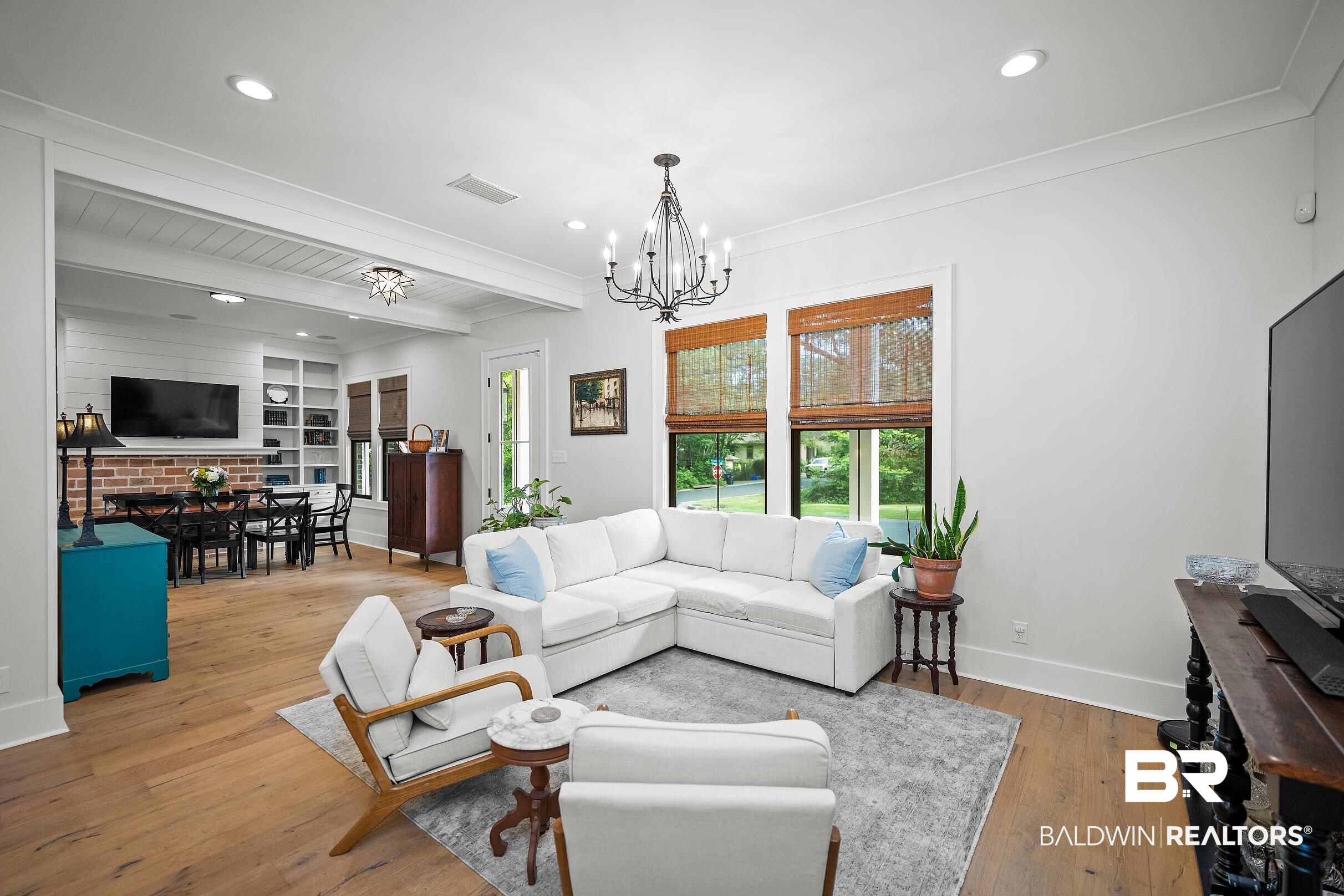 152 Pinecrest Lane