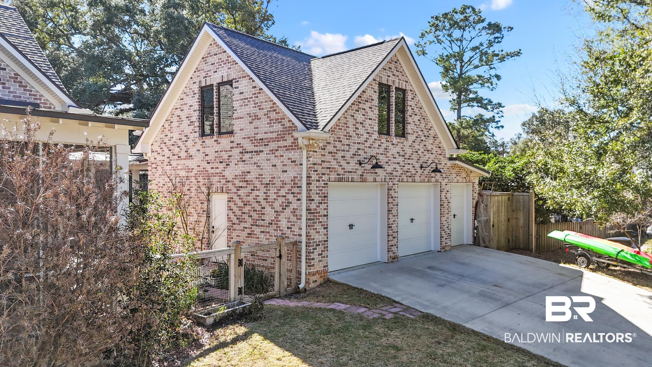 152 Pinecrest Lane