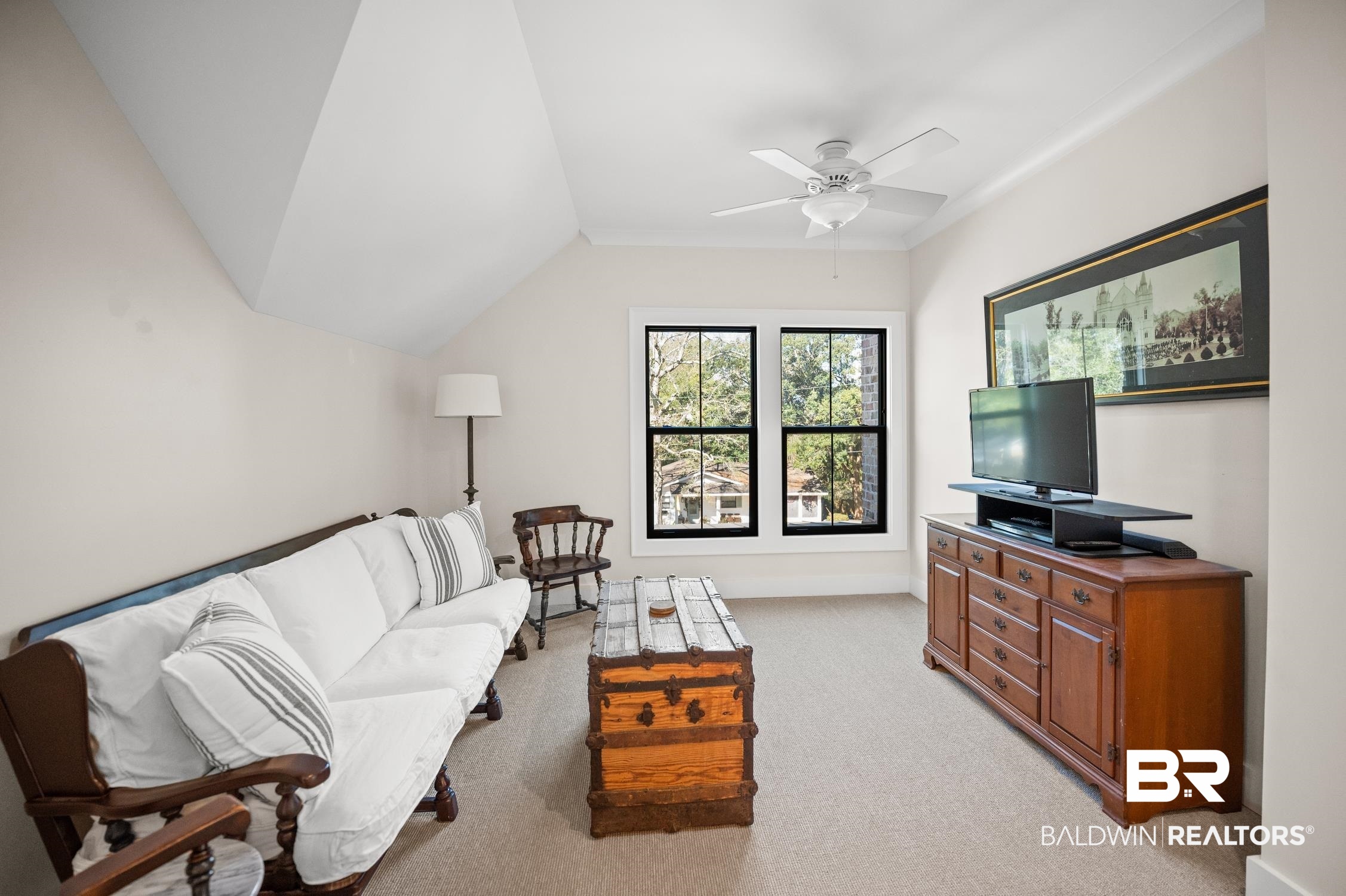 152 Pinecrest Lane