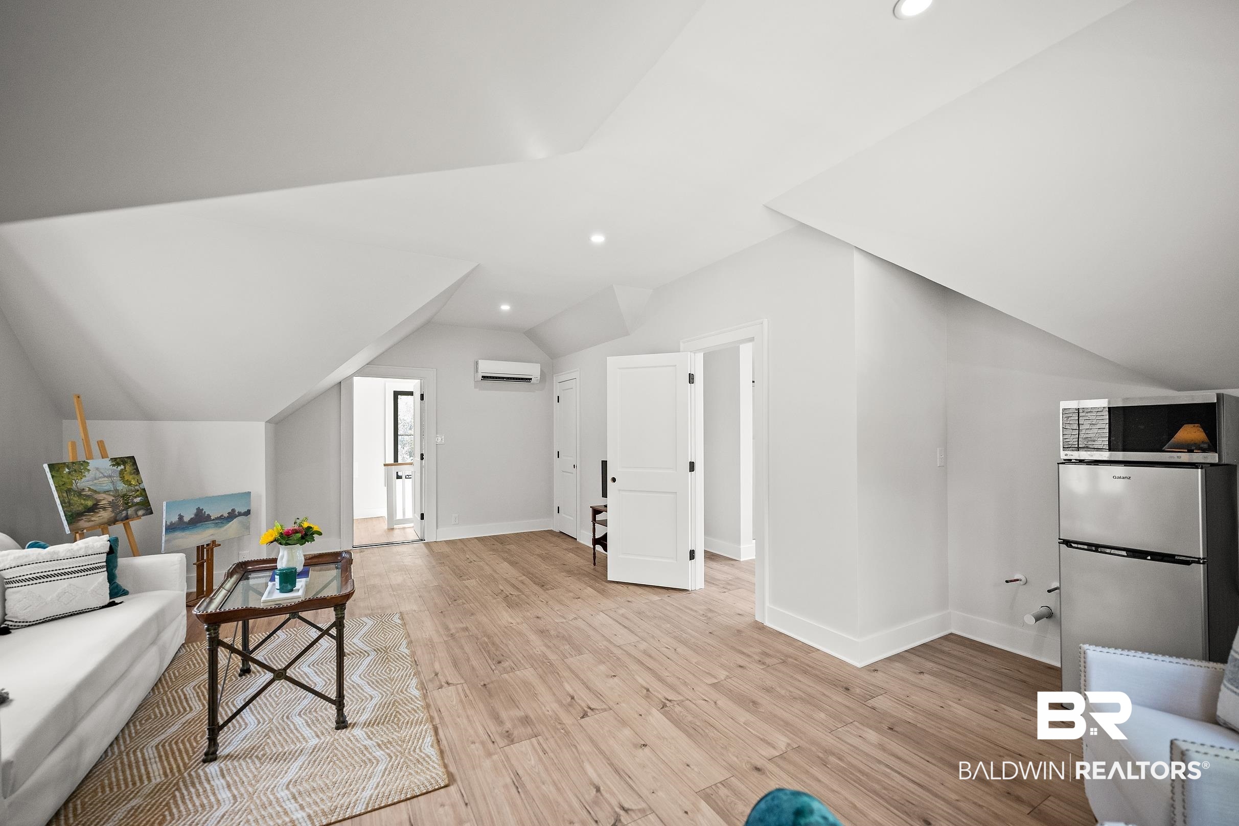 152 Pinecrest Lane