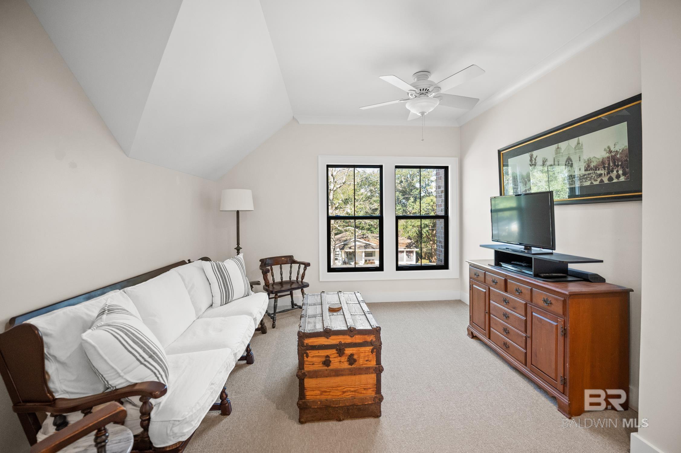 152 Pinecrest Lane