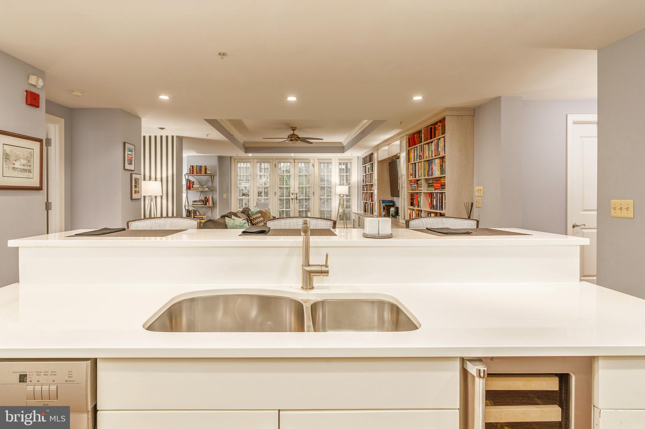 2501 Wisconsin Ave NW #10