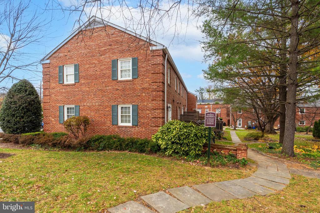 5050 BRADLEY BOULEVARD 6