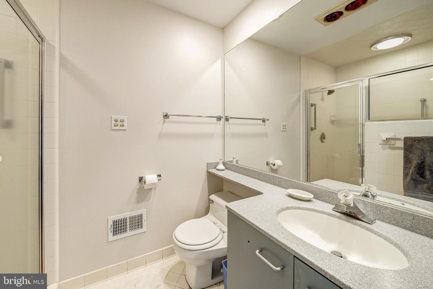 8453 Oyster Pond Ln