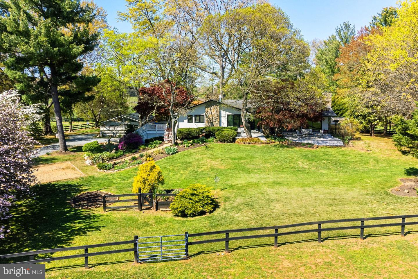8453 Oyster Pond Ln
