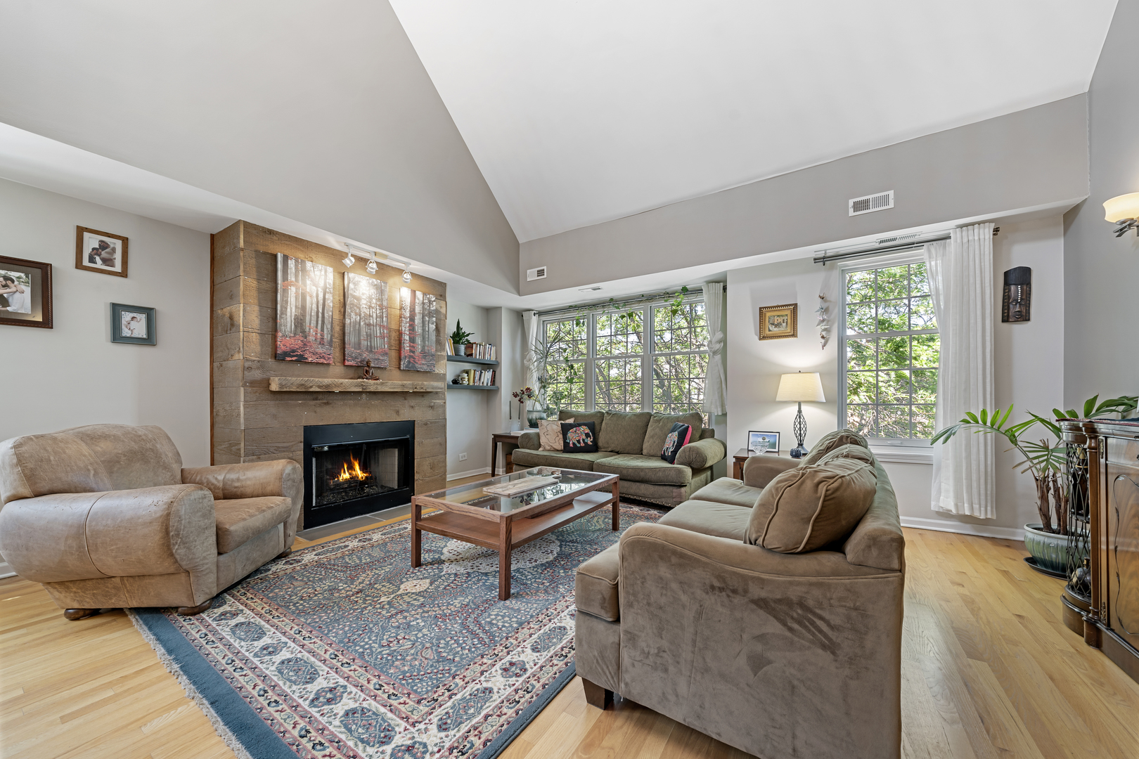 3251 N Racine Avenue Unit: 3