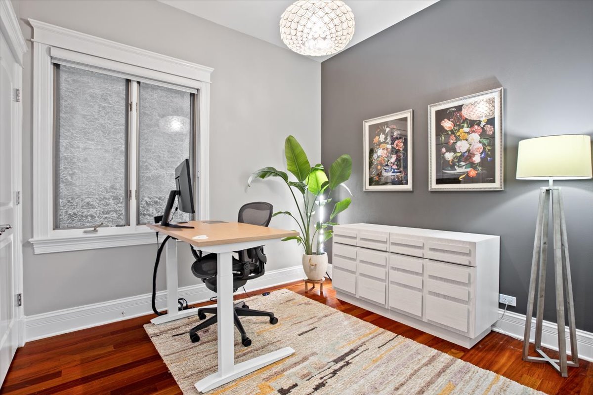 3434 N SOUTHPORT Avenue Unit: 2