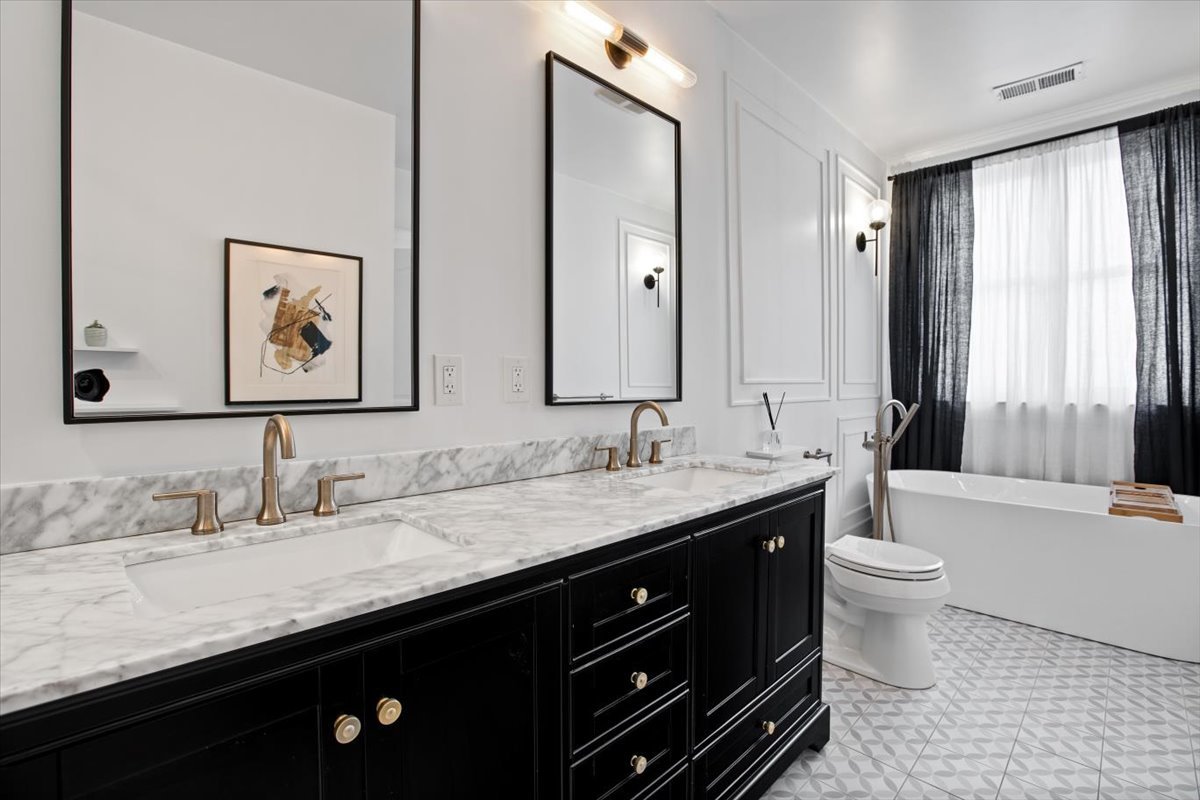 3434 N SOUTHPORT Avenue Unit: 2