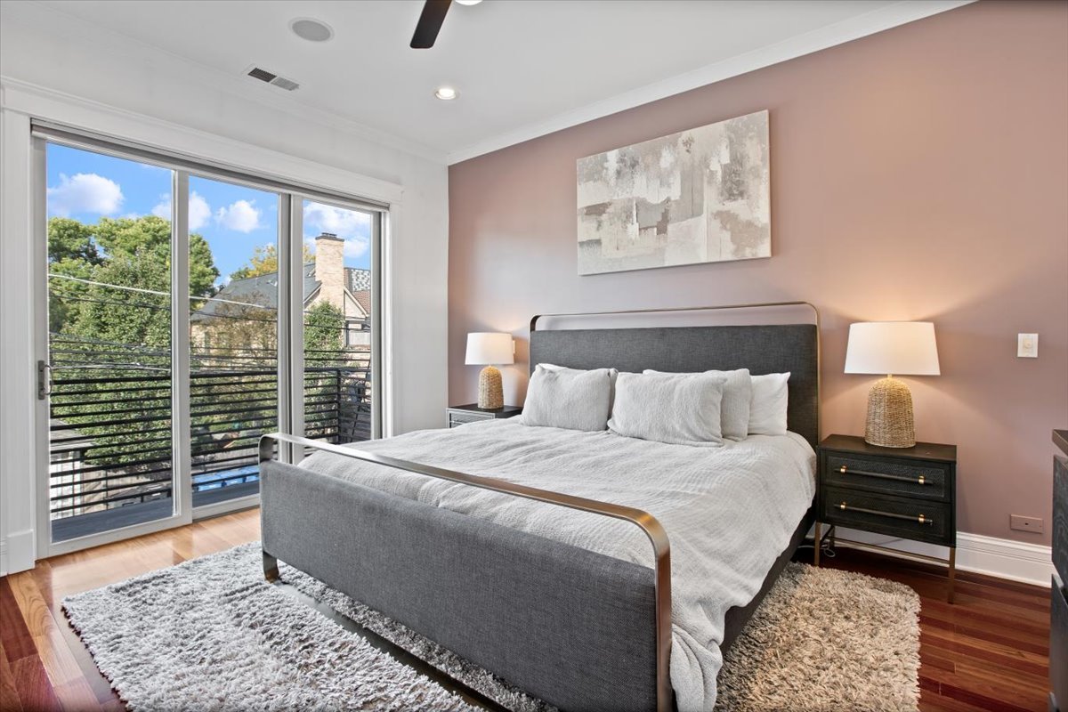 3434 N SOUTHPORT Avenue Unit: 2