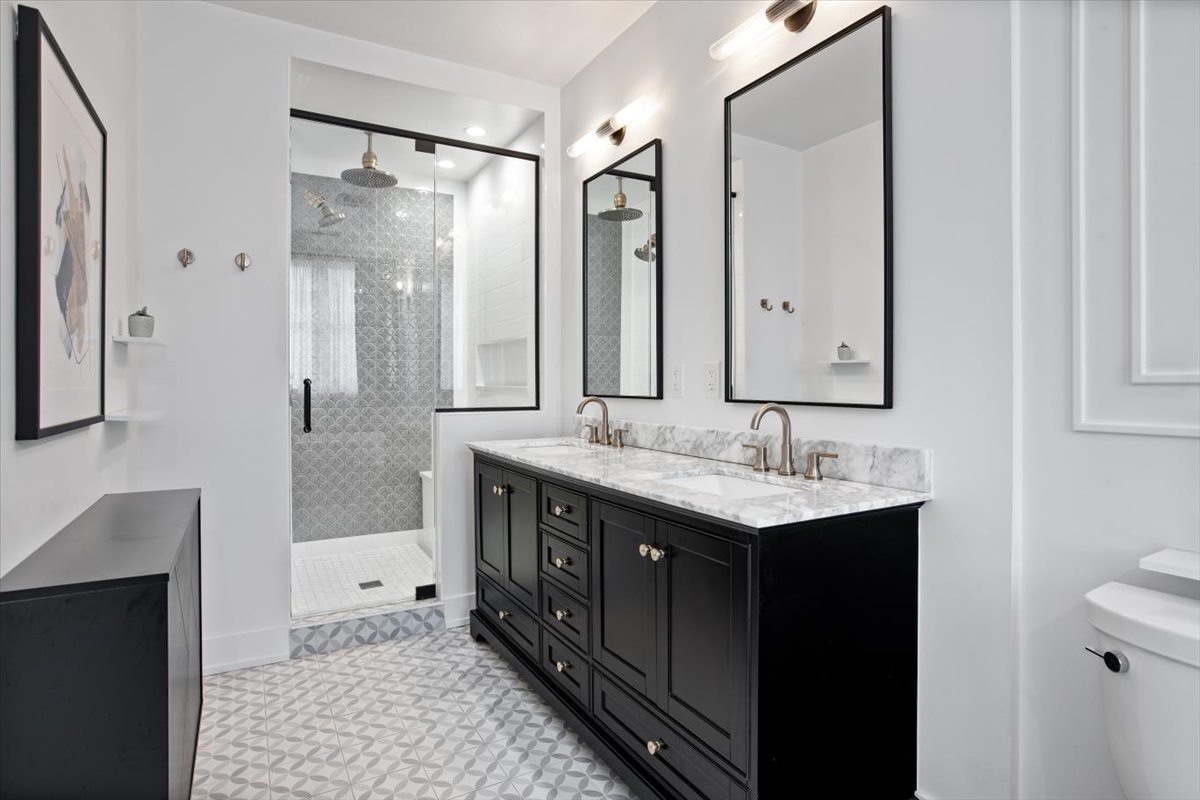 3434 N SOUTHPORT Avenue Unit: 2