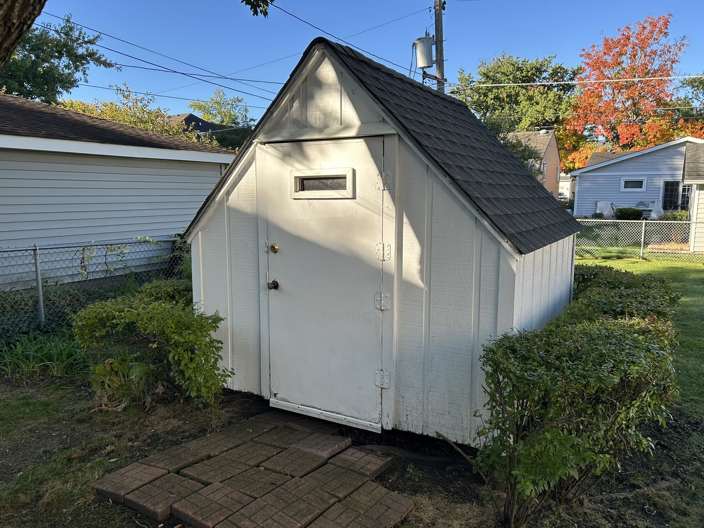 956 S Hillside Avenue