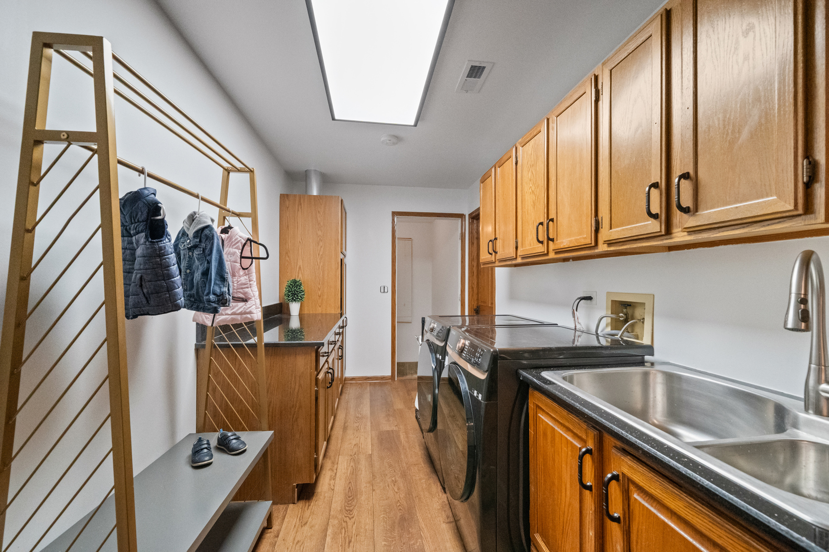 17W210 Massel Court