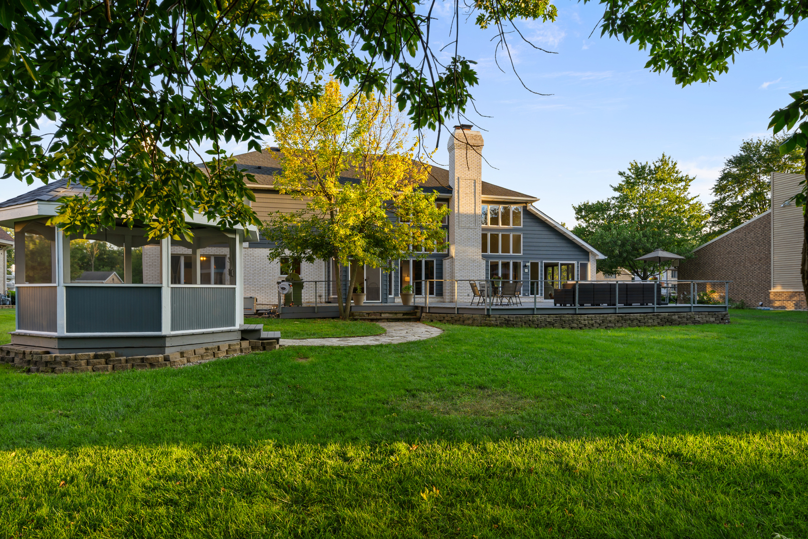 17W210 Massel Court