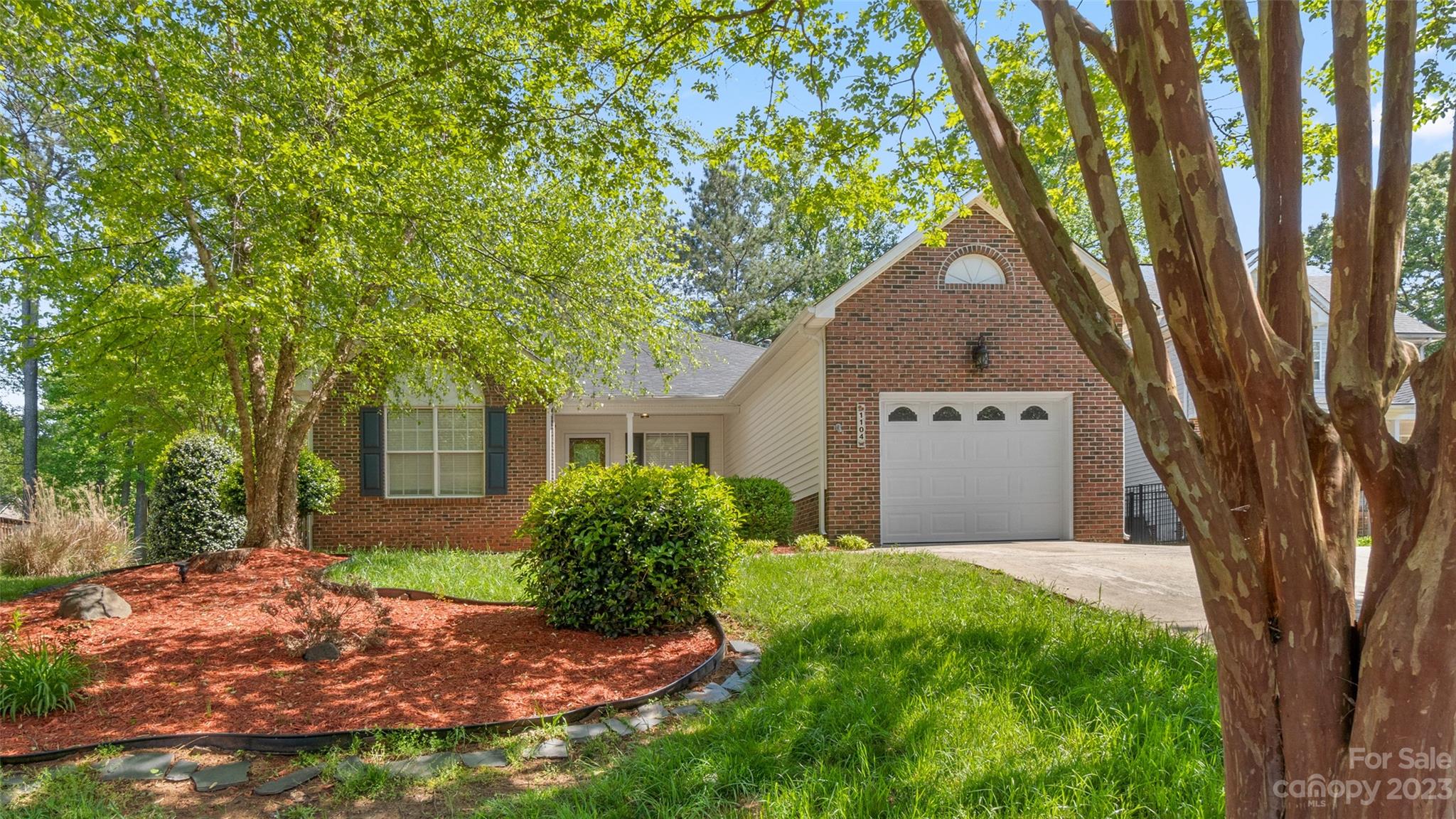 1104 White Water Circle