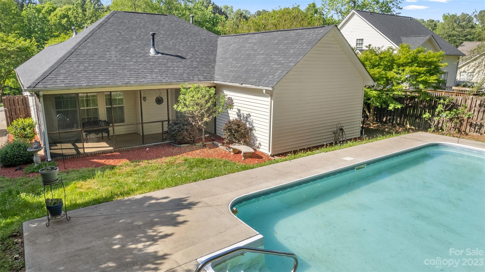 1104 White Water Circle