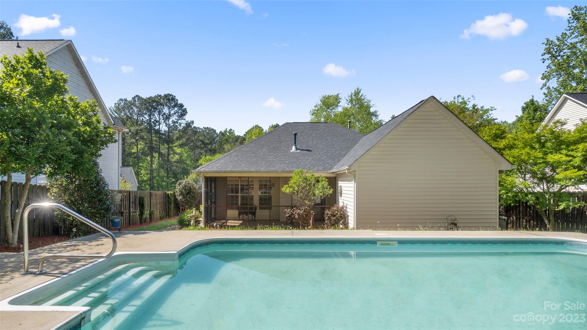 1104 White Water Circle