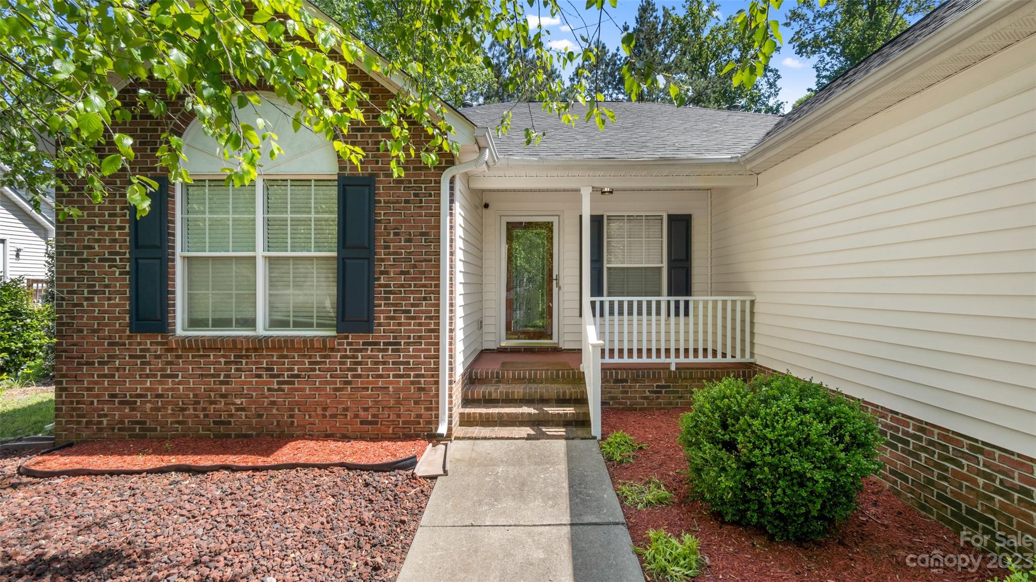 1104 White Water Circle