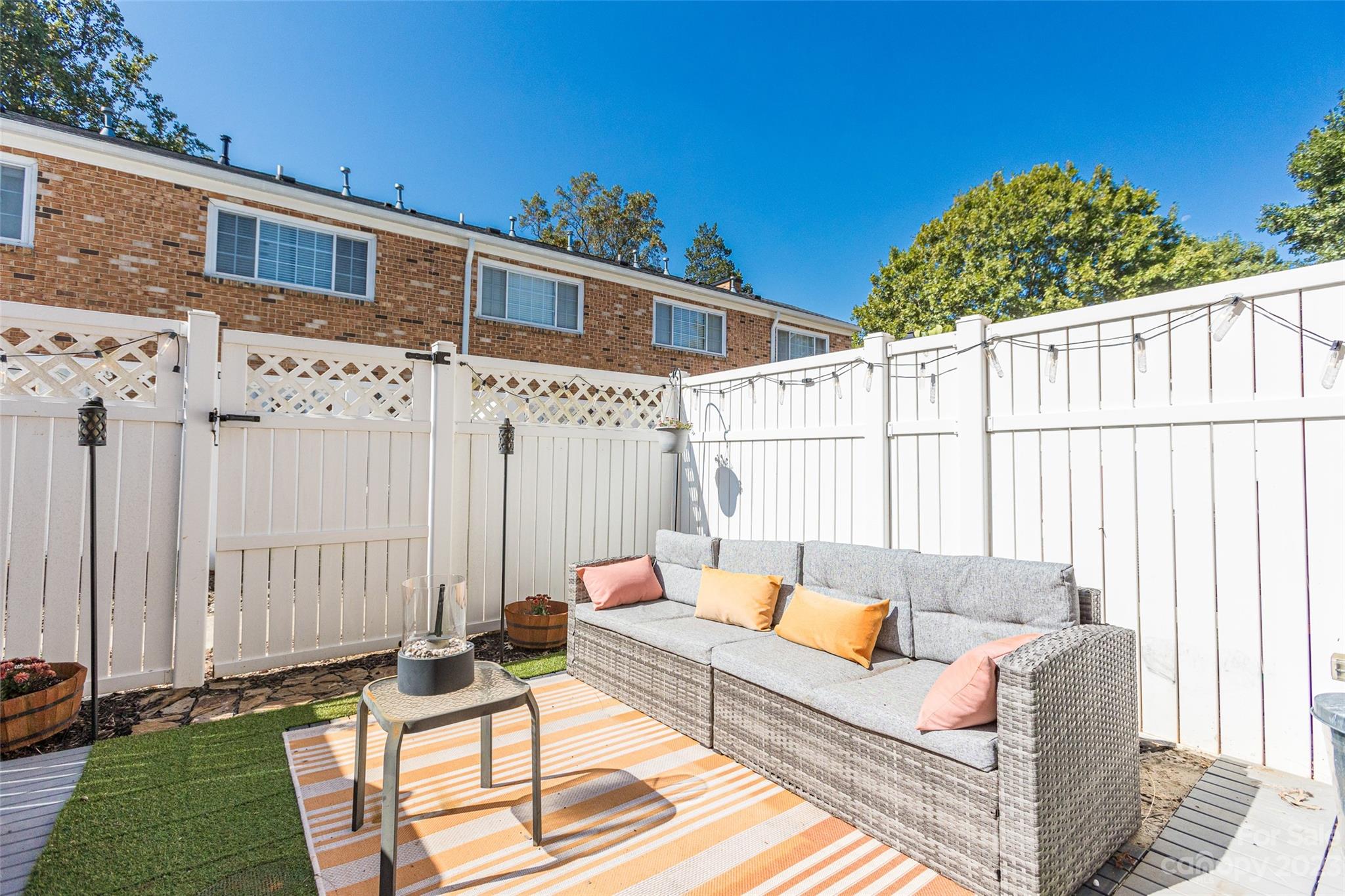 1218 Green Oaks Lane Unit: D
