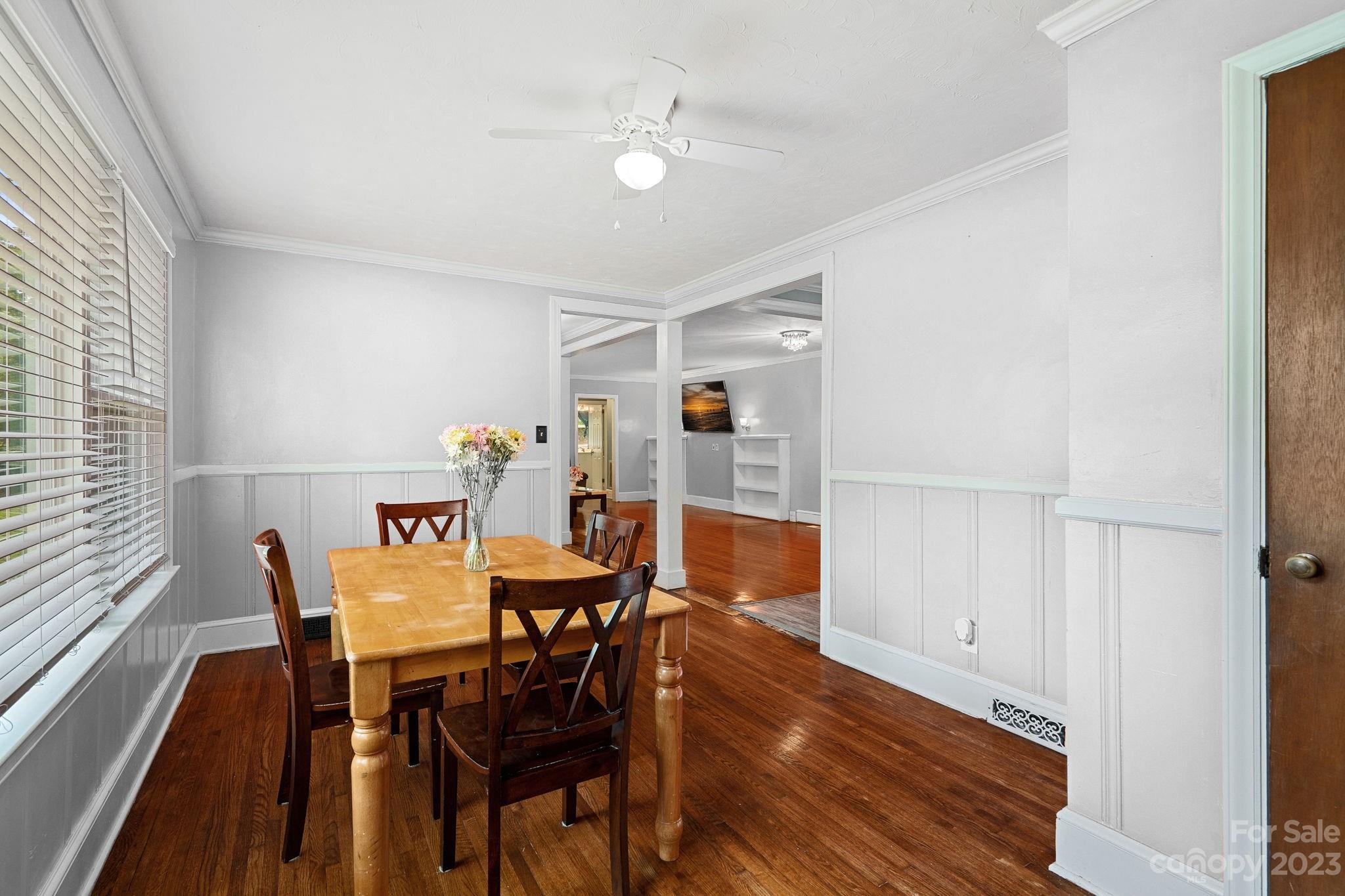 519 Stilwell Oaks Circle
