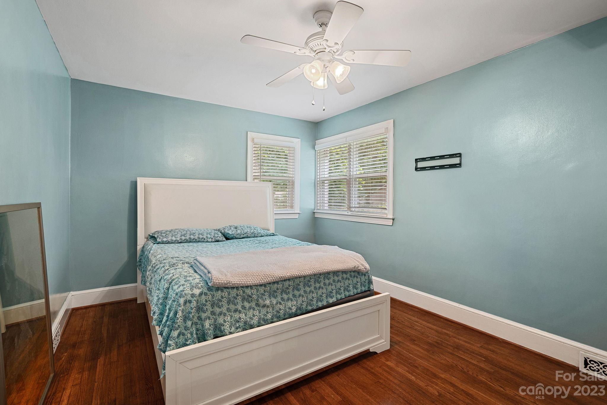519 Stilwell Oaks Circle