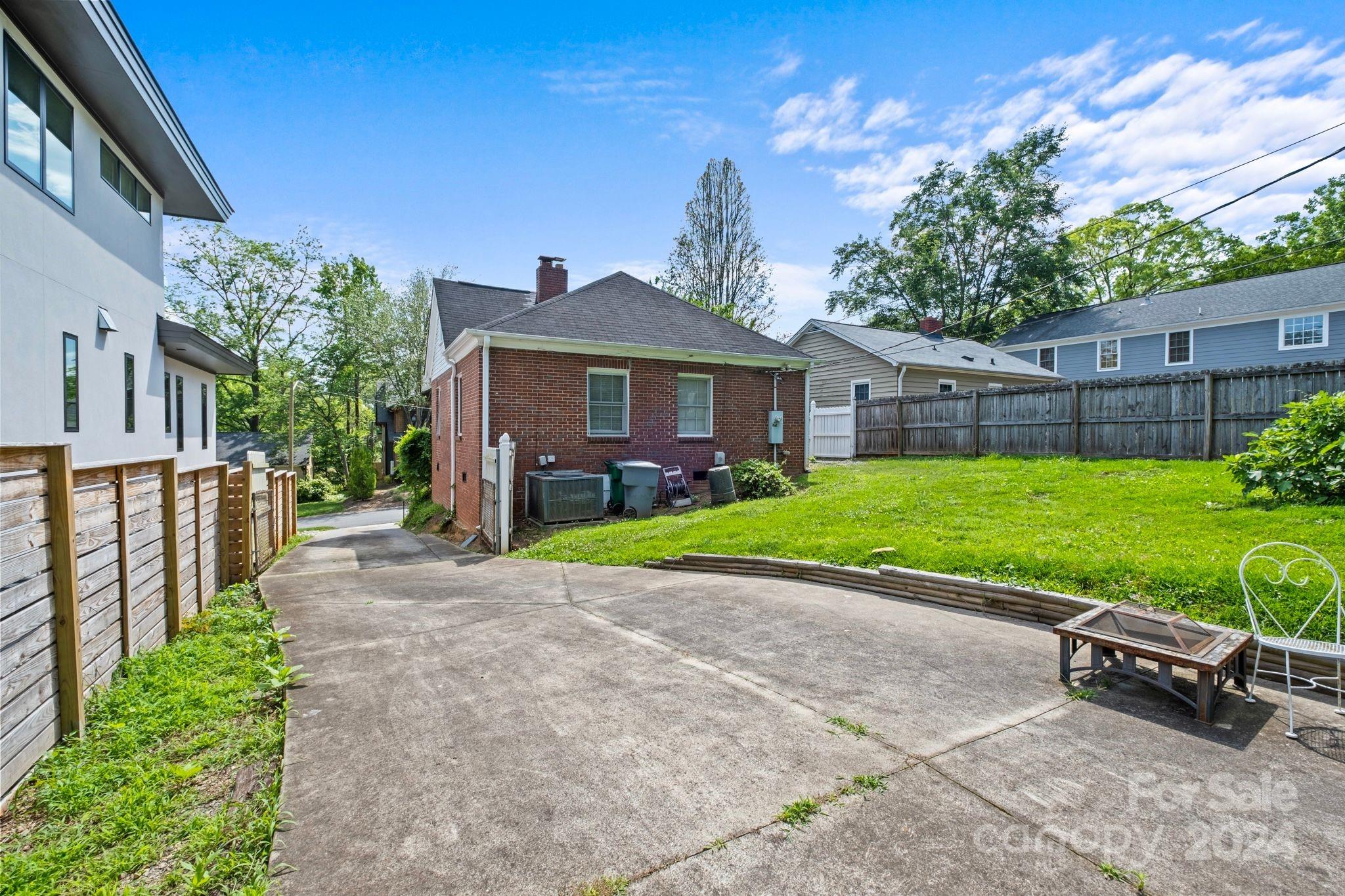 2649 Laburnum Avenue