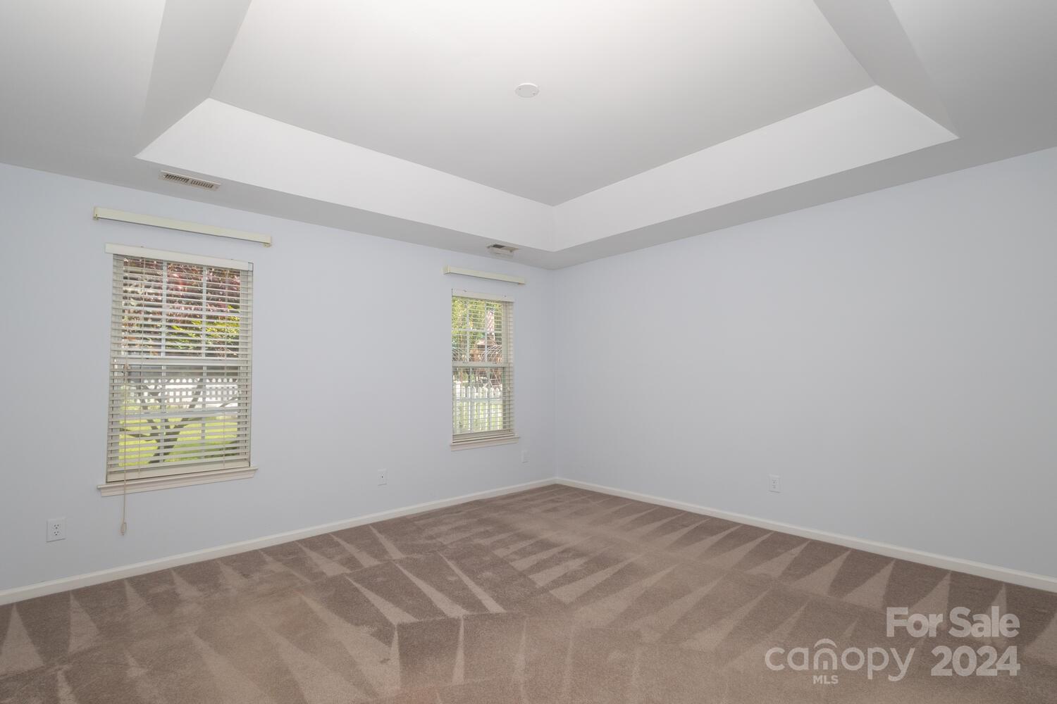 5194 Courtfield Drive Unit: 18