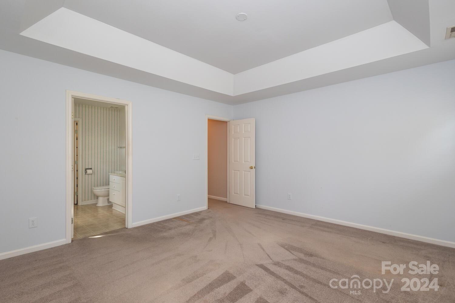 5194 Courtfield Drive Unit: 18