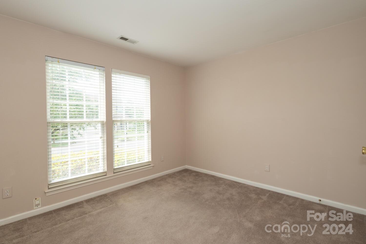 5194 Courtfield Drive Unit: 18