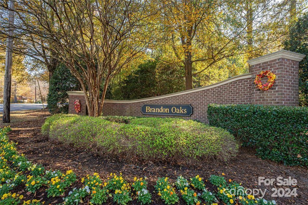 5194 Courtfield Drive Unit: 18
