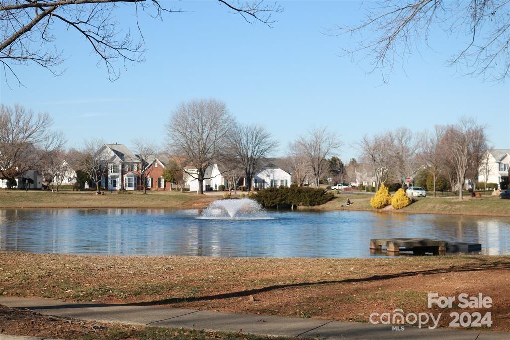 5194 Courtfield Drive Unit: 18