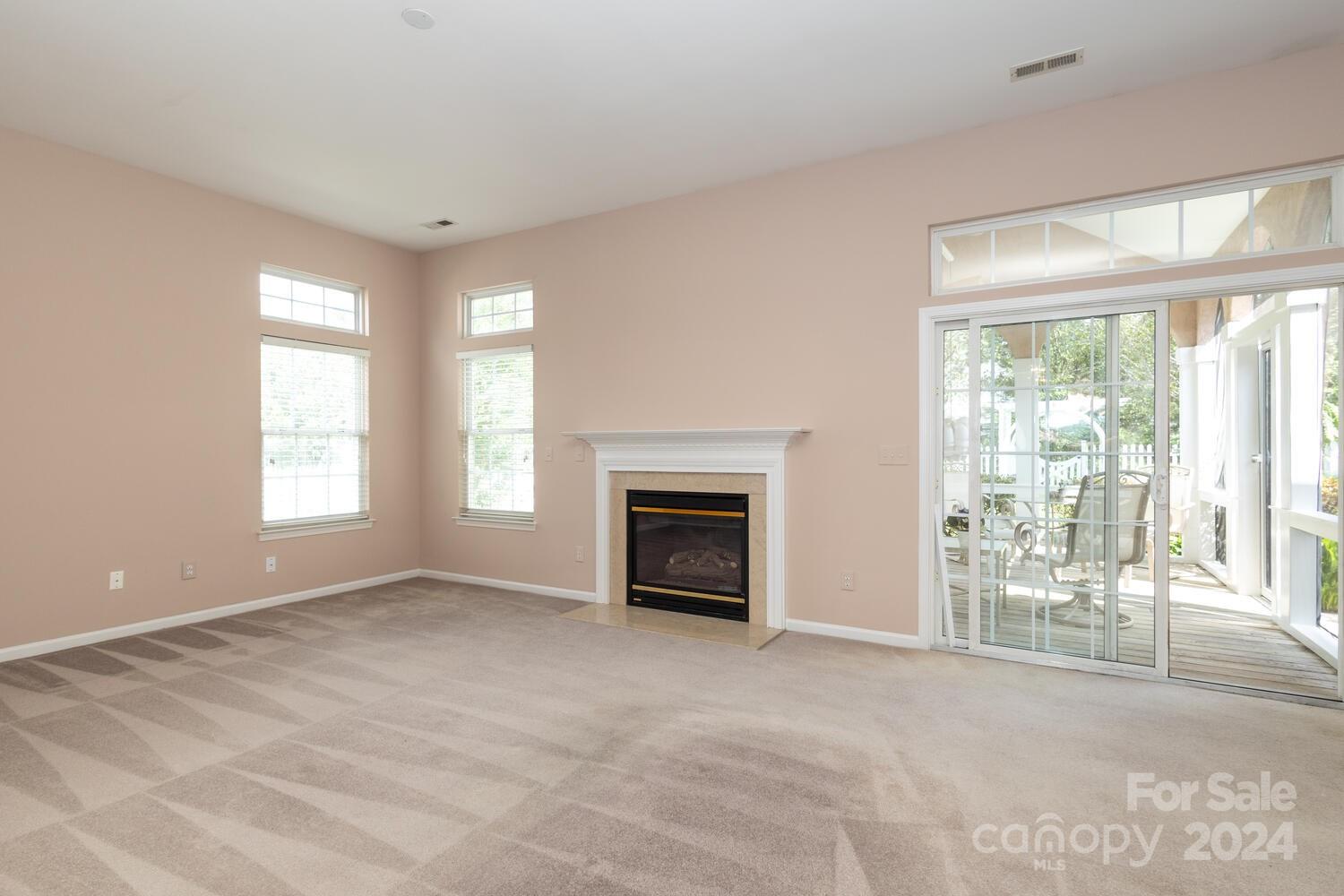 5194 Courtfield Drive Unit: 18