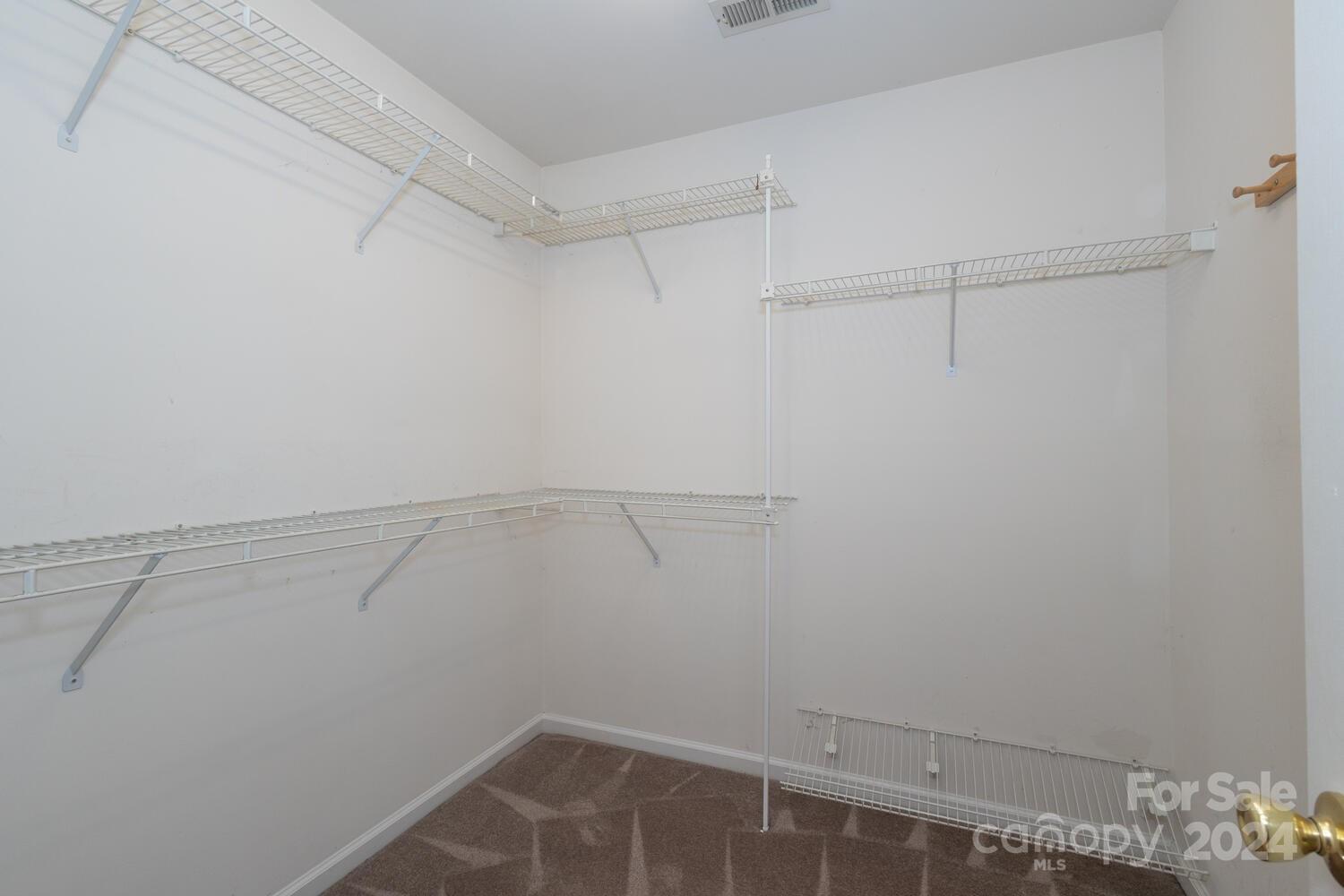 5194 Courtfield Drive Unit: 18