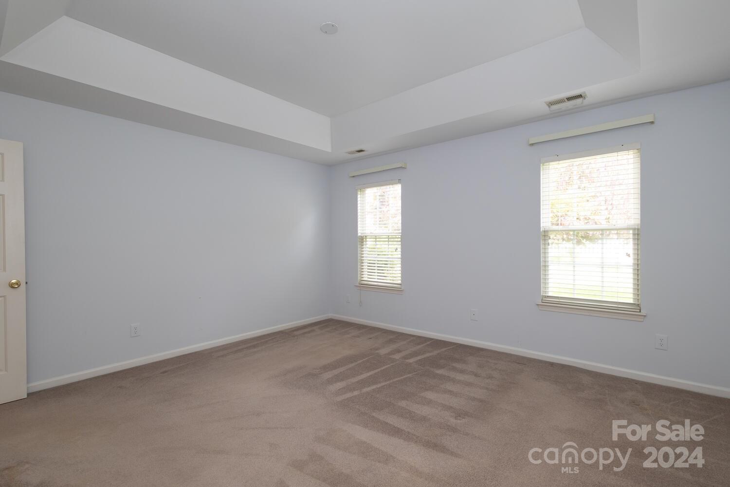 5194 Courtfield Drive Unit: 18