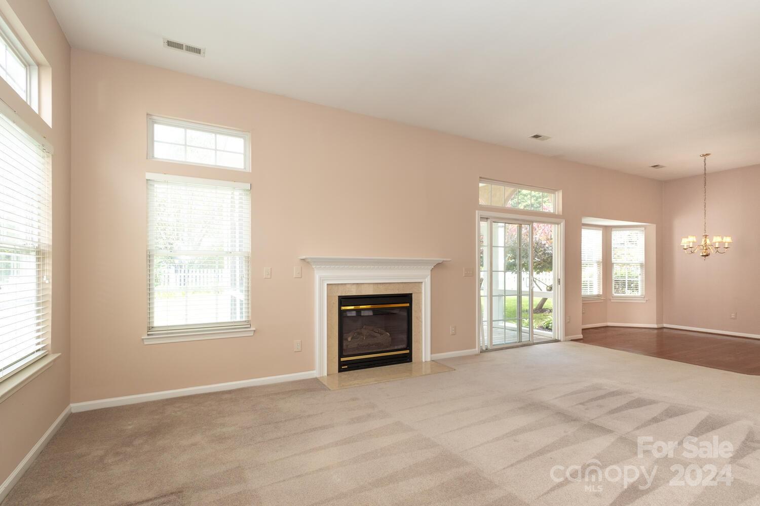 5194 Courtfield Drive Unit: 18
