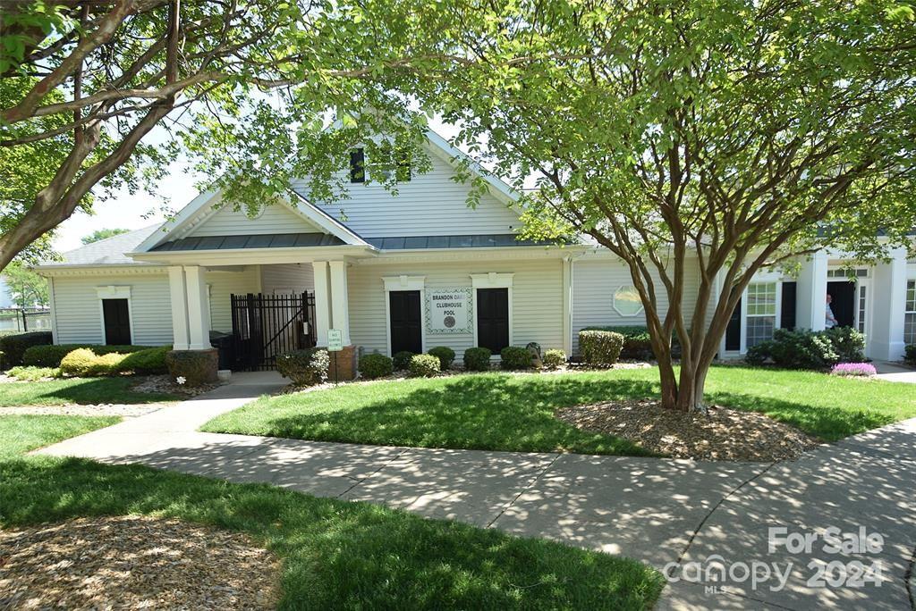 5194 Courtfield Drive Unit: 18