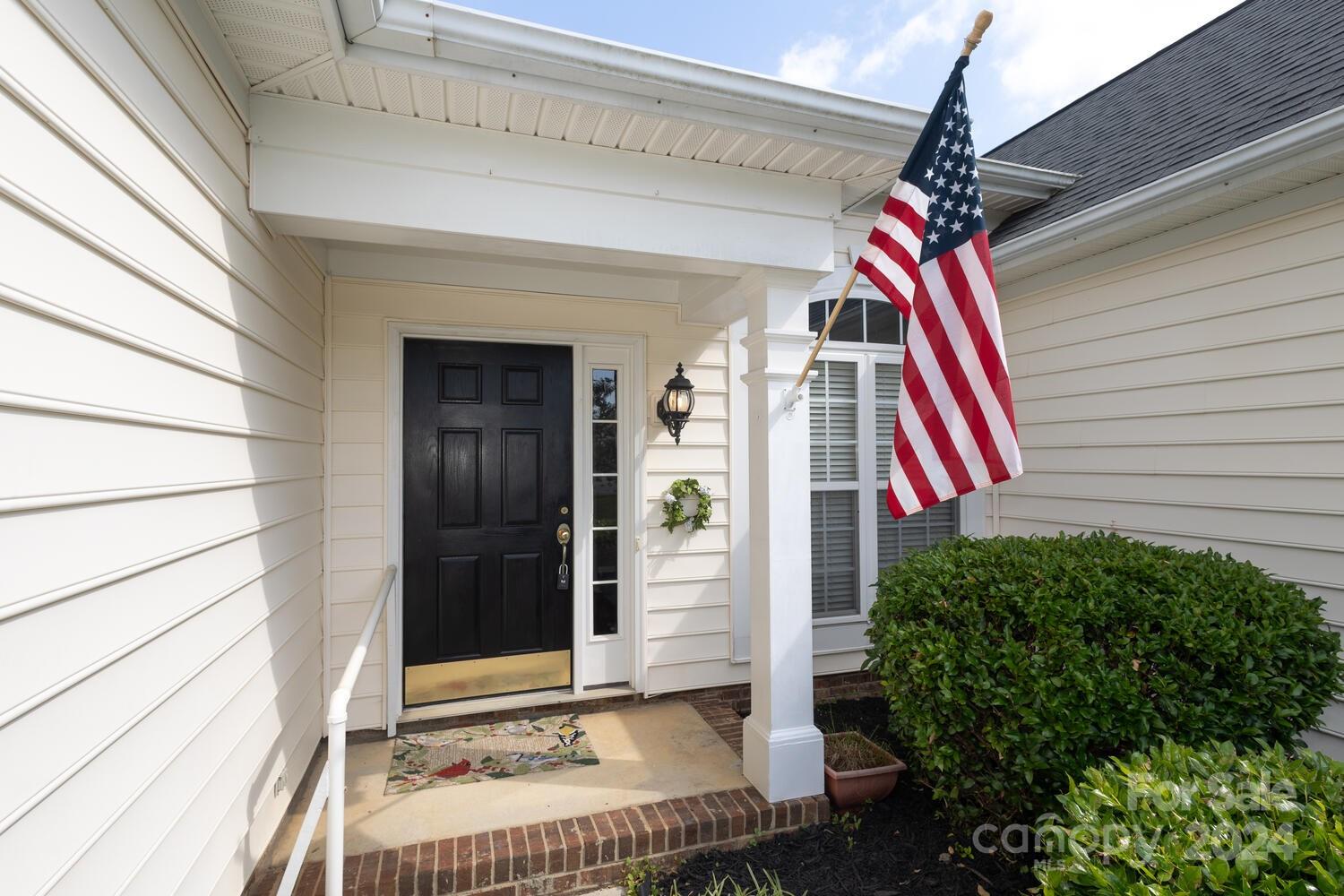 5194 Courtfield Drive Unit: 18