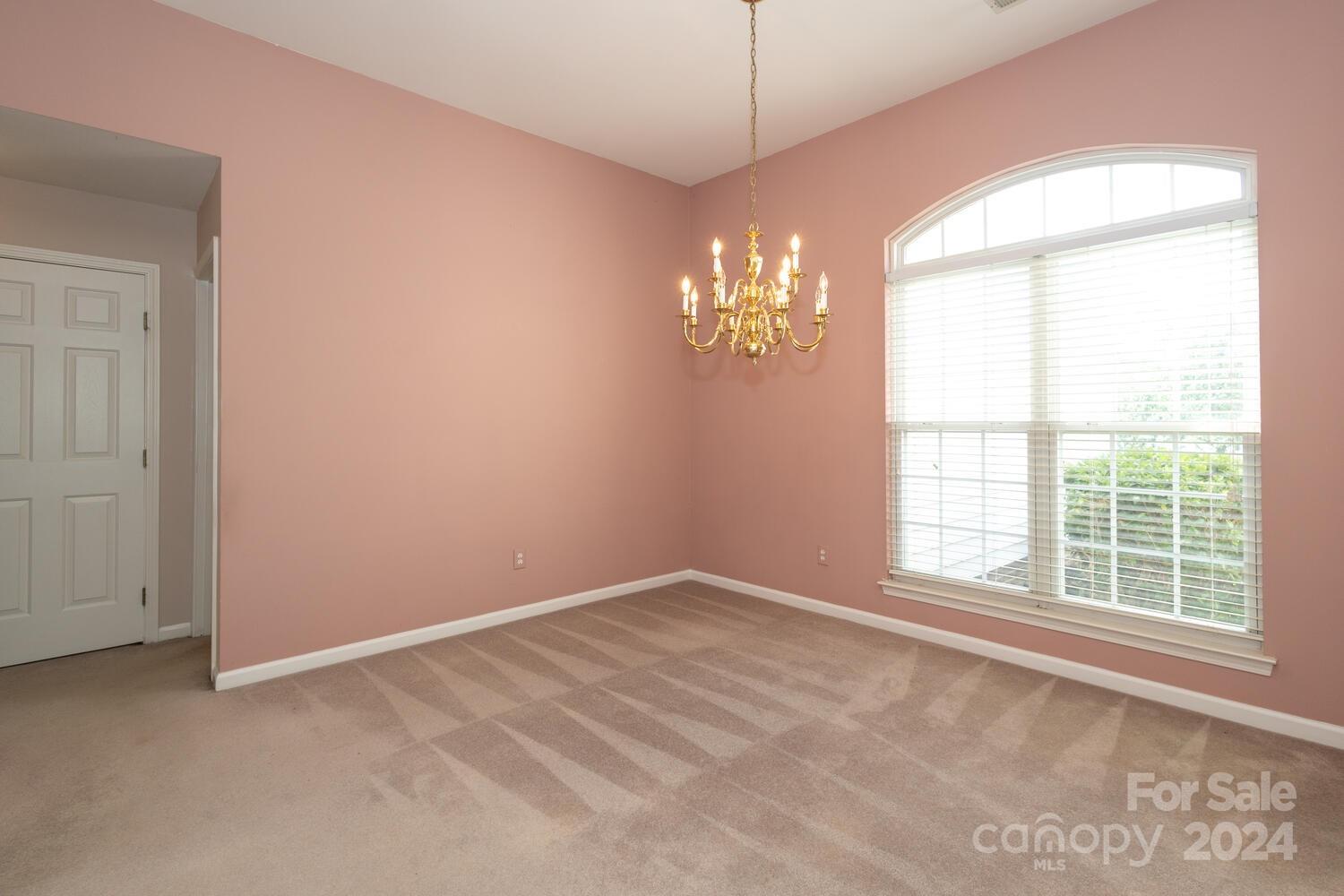 5194 Courtfield Drive Unit: 18