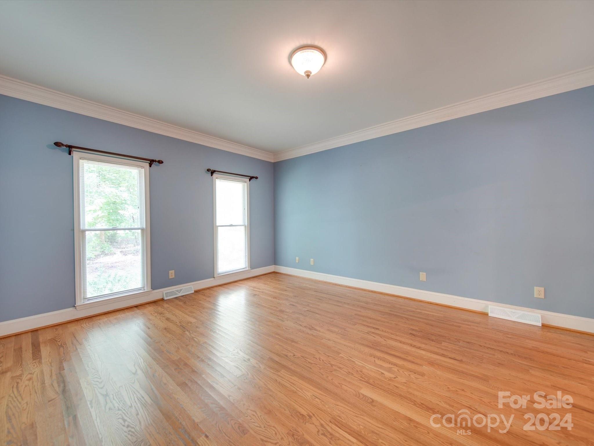 10439 Hanging Moss Trail