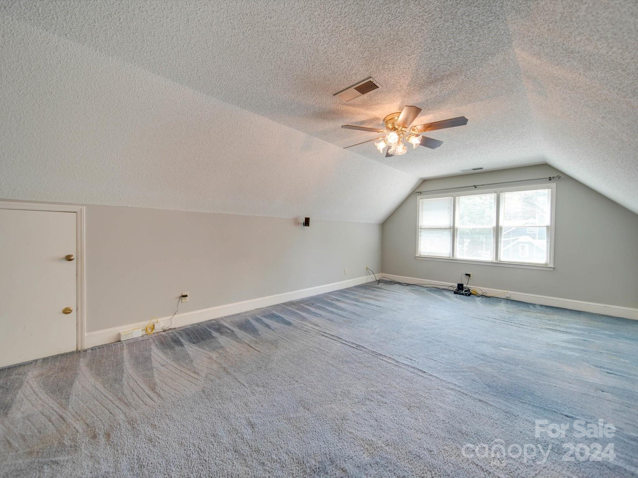 10439 Hanging Moss Trail