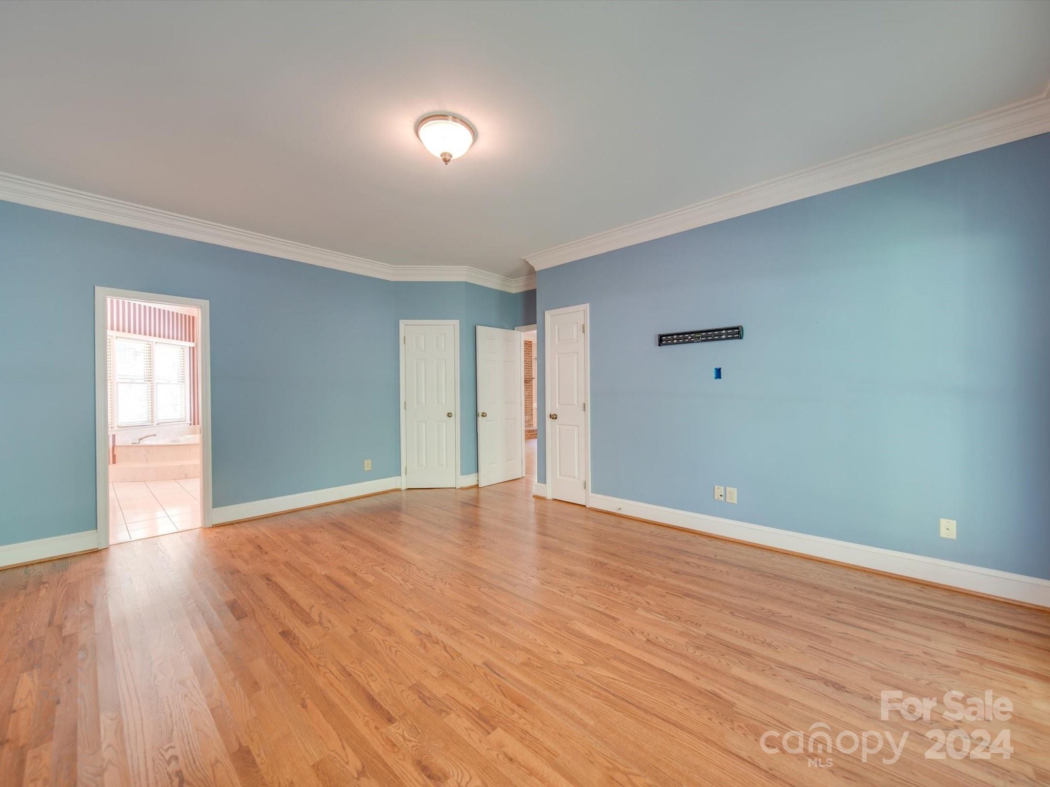 10439 Hanging Moss Trail