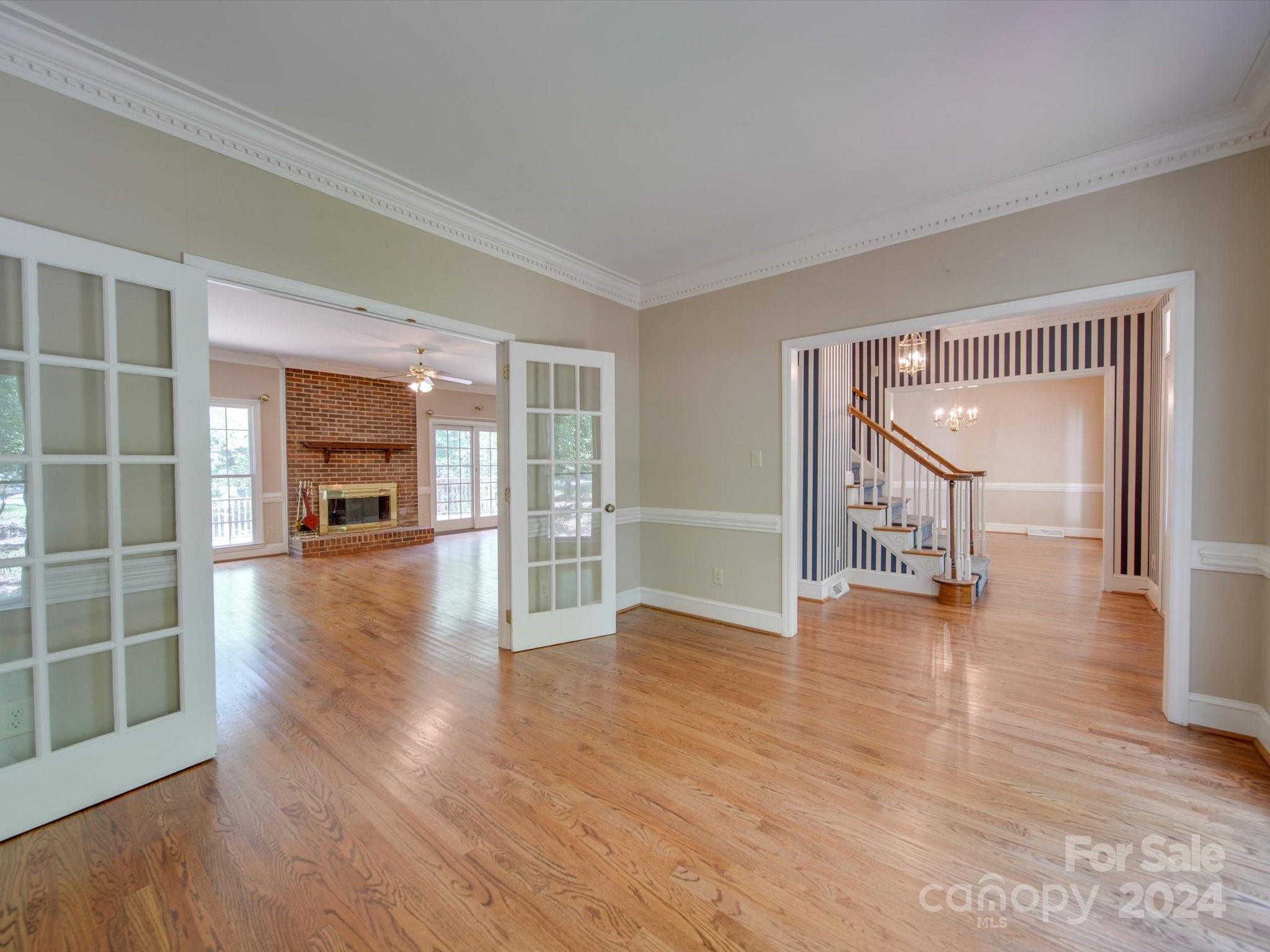 10439 Hanging Moss Trail