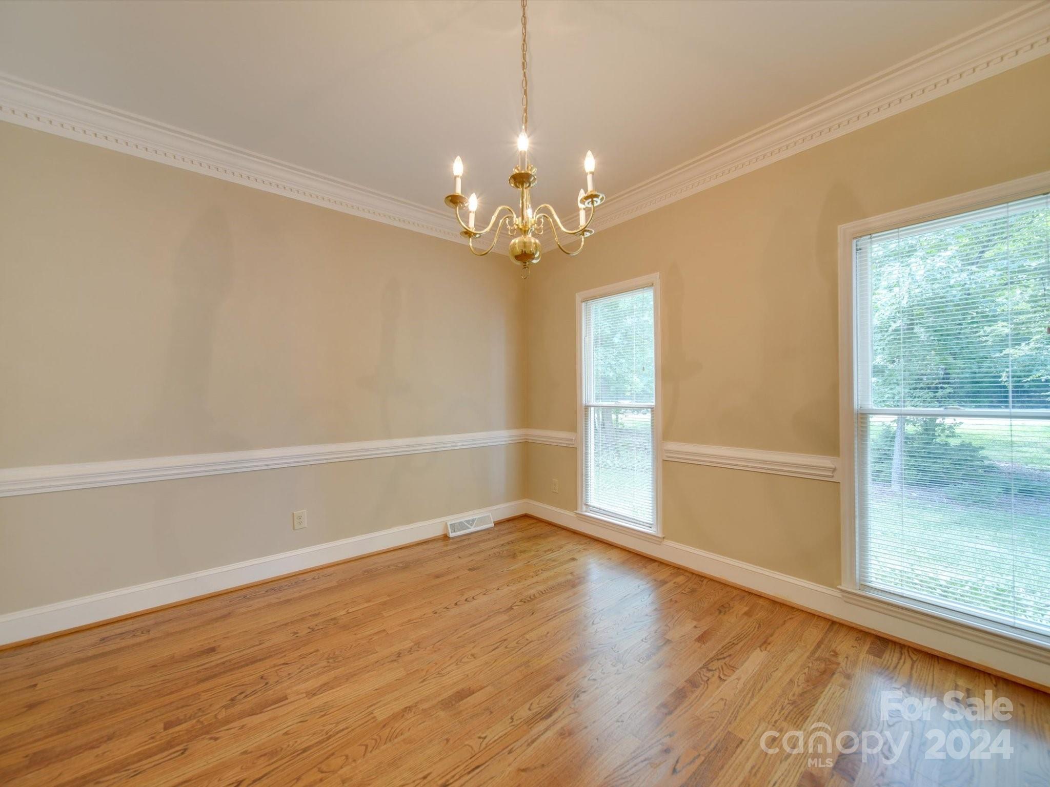 10439 Hanging Moss Trail
