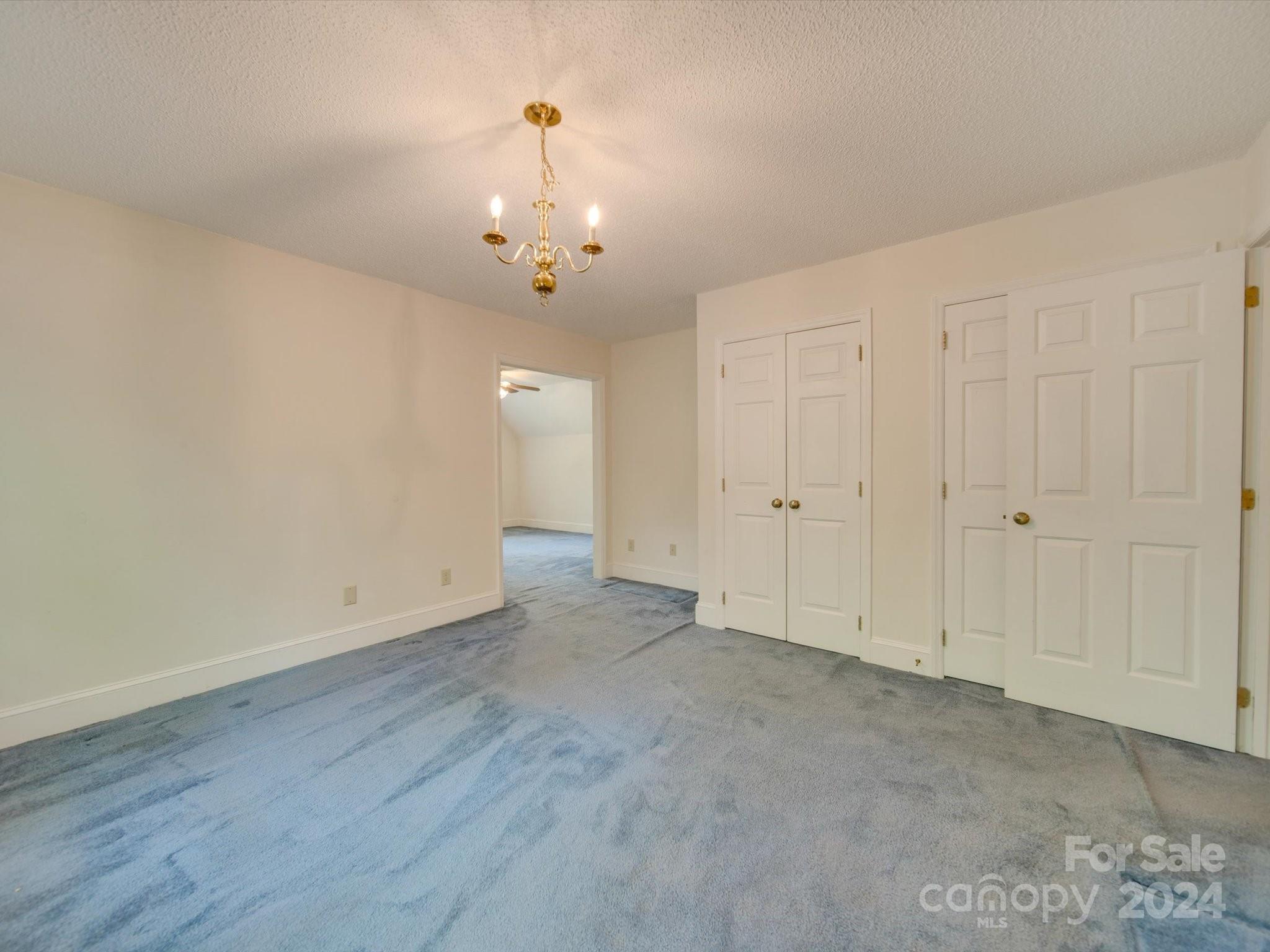 10439 Hanging Moss Trail