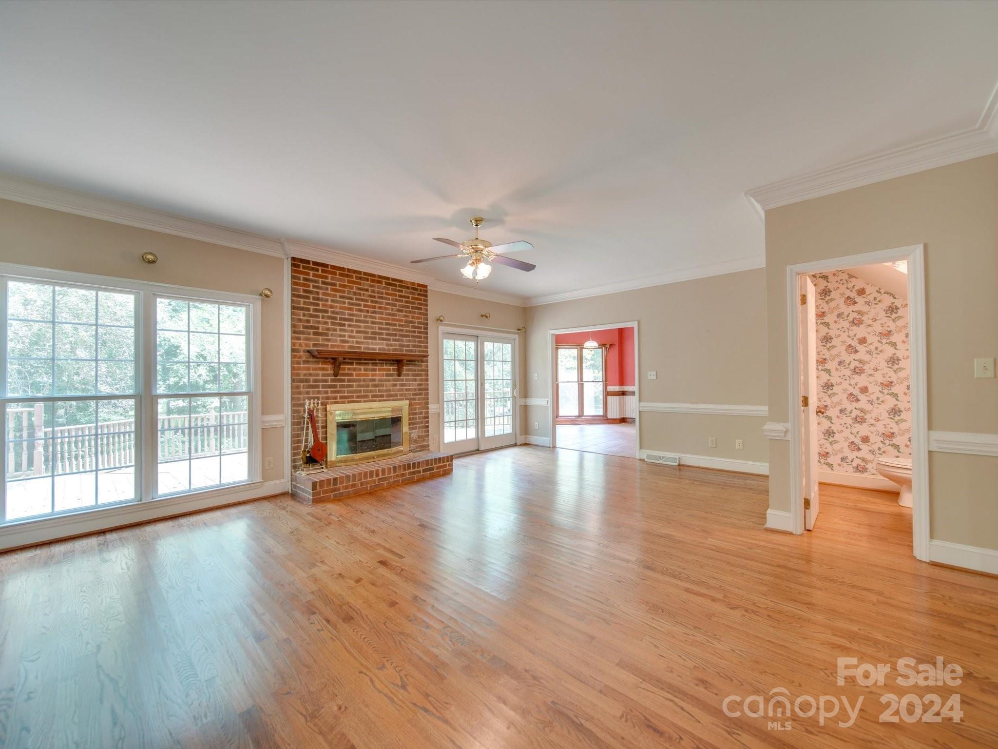 10439 Hanging Moss Trail