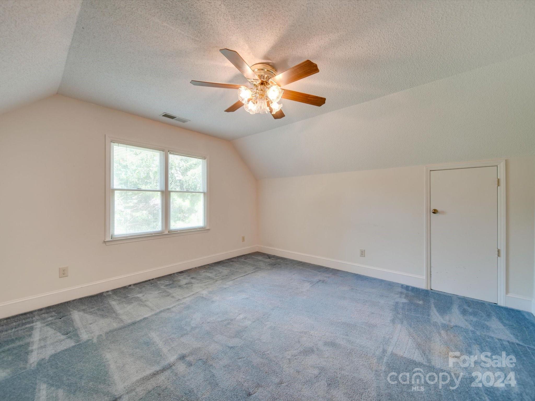 10439 Hanging Moss Trail