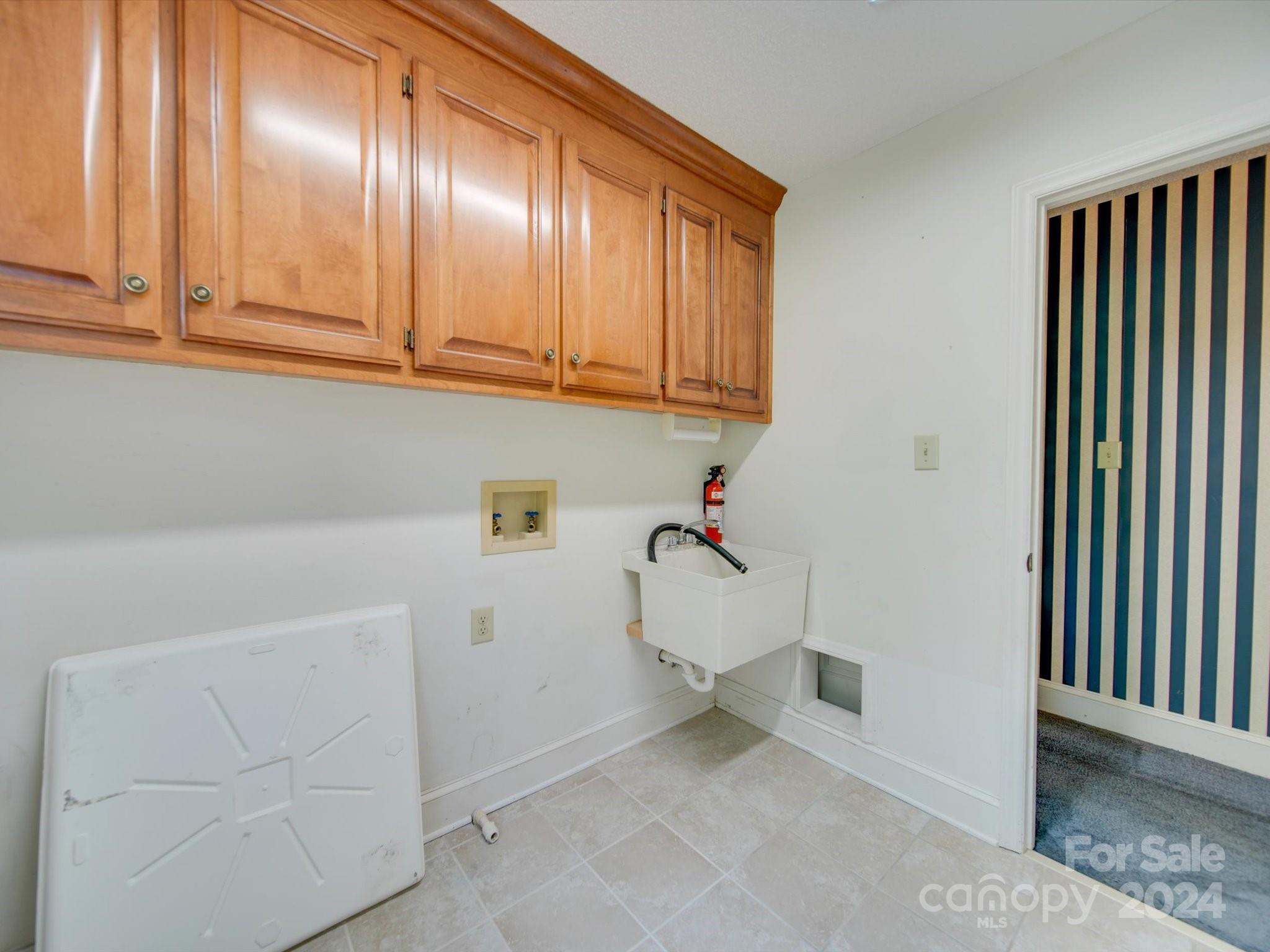 10439 Hanging Moss Trail