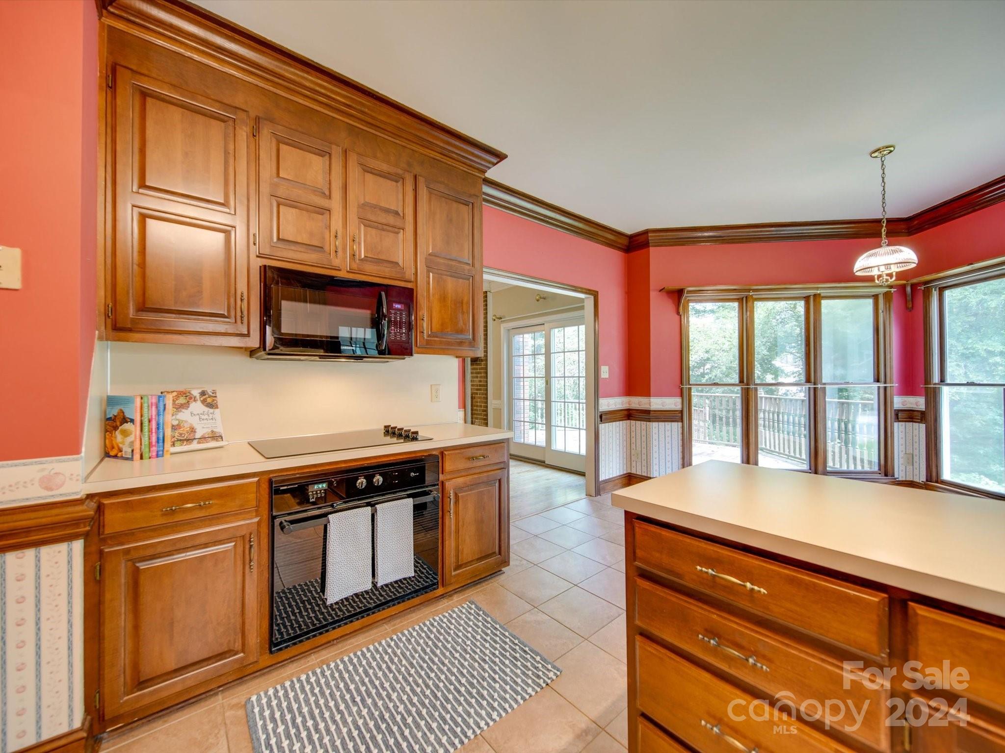 10439 Hanging Moss Trail